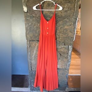 SUPER CUTE ROMPER. Never worn! It’s silky and a perfect fit around my body. ⭐️